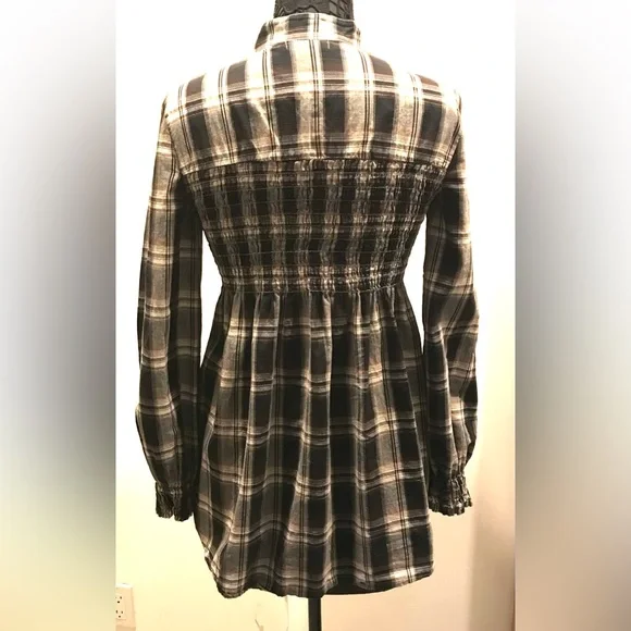 Classic plaid button down shirt meets adorable Nehru collar snd style style! - Picture 3 of 7